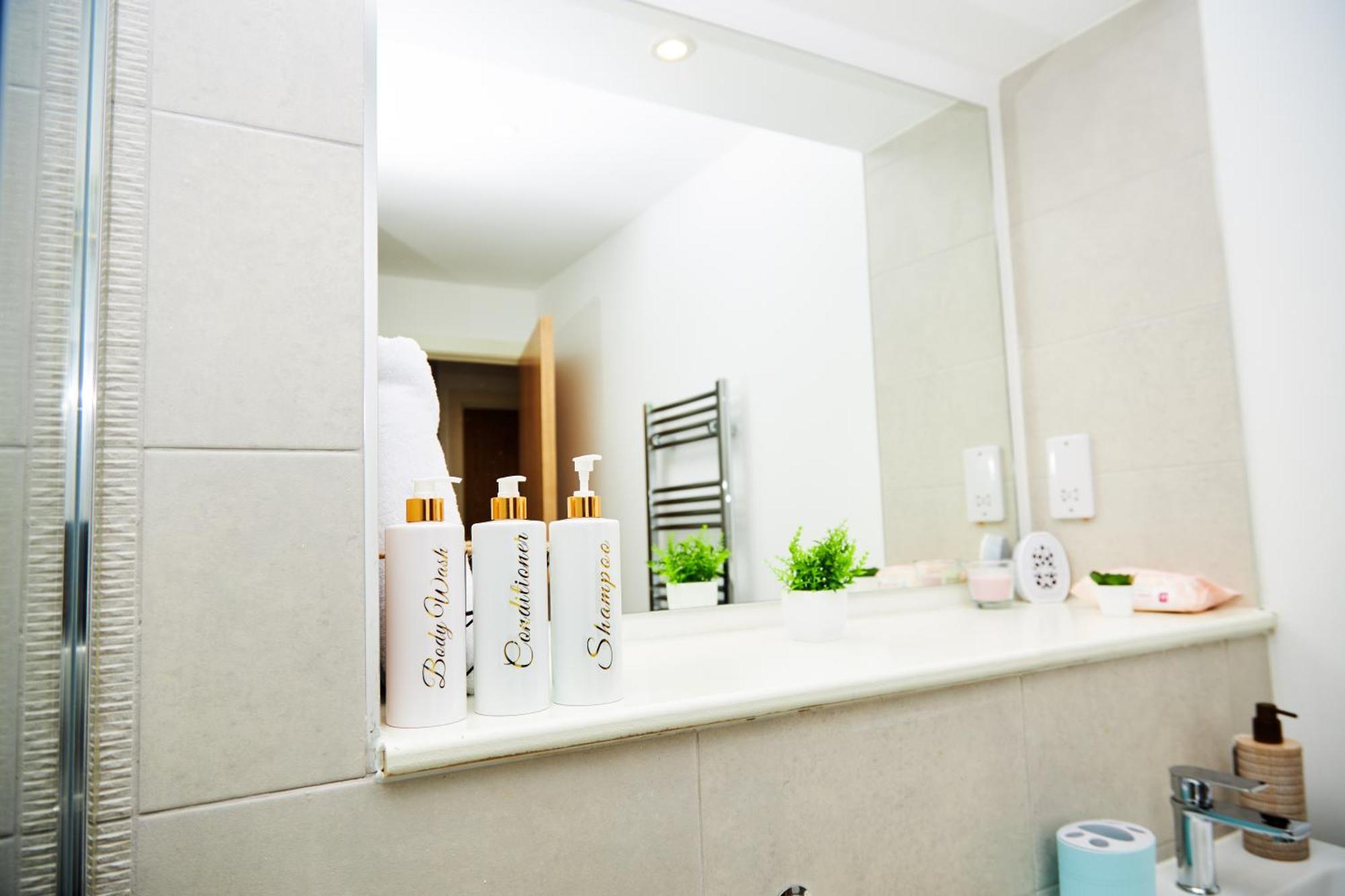 Obi'S House&Suites - Luxury 2Bed Duplex Apartment With Balcony Manchester Esterno foto